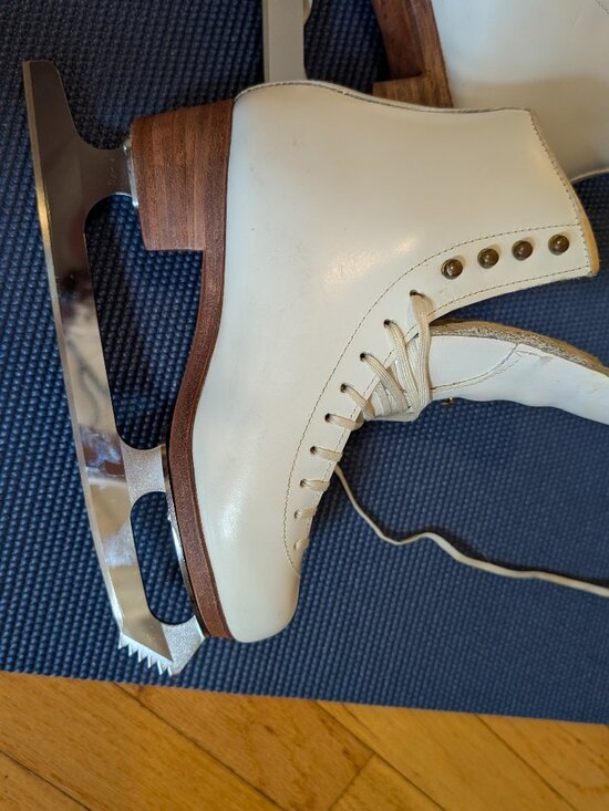 SP-Teri | Shoes | Spteri Womens Figure Skates Size 55b Like  SP-Teri Women\'s Figure Skates, Size 5.5B, Like NEW!